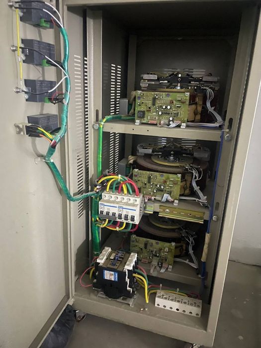 Stabilizaror20KW 3faza