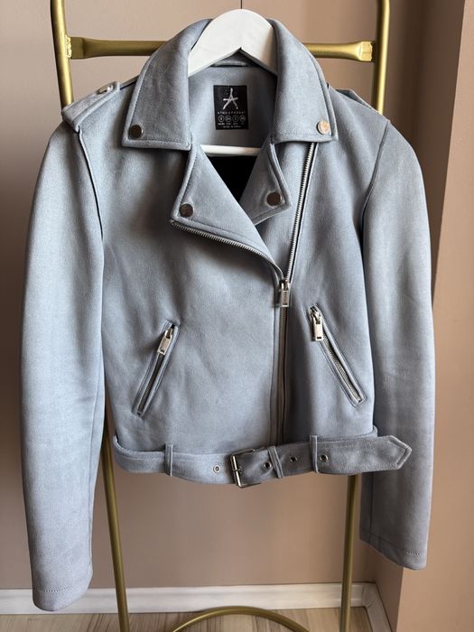 Велурено яке в страхотен син цвят