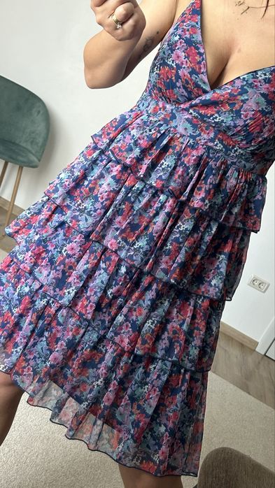 Rochie cu volane
