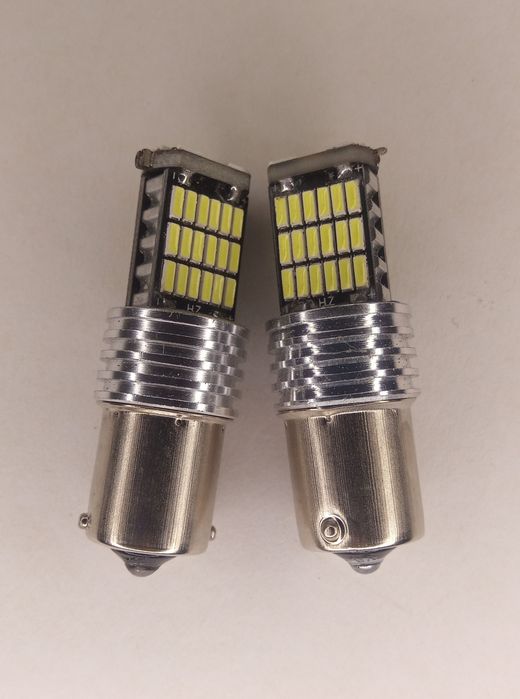 Led крушки за фарове на автомобил