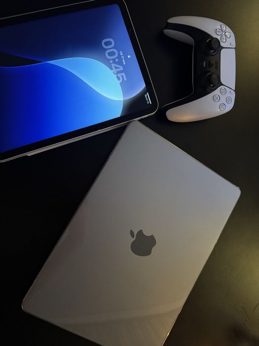 Продам MacBook Air M2 полный комплет