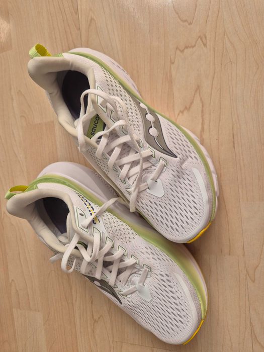 Дамски маратонки Saucony Guide 17