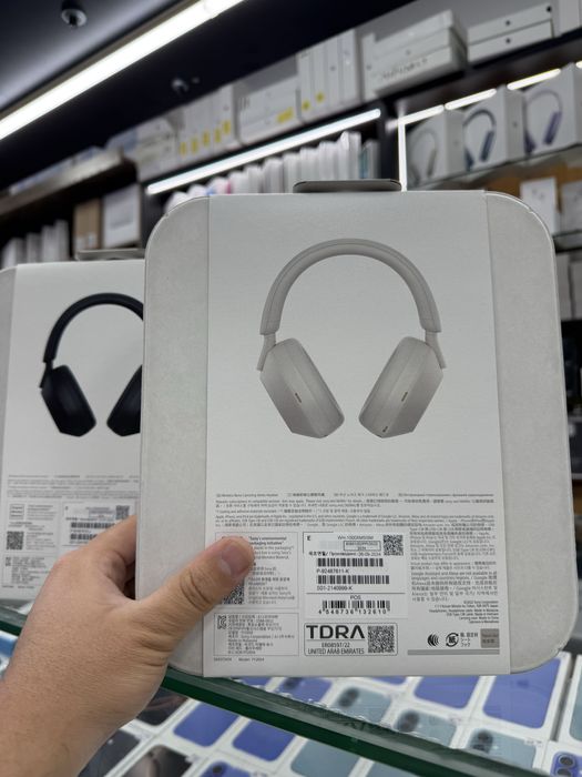 Наушникы Sony WH-1000XM5