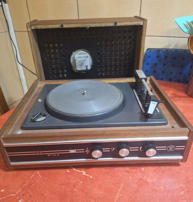 Pick-up Riga Akords vintage