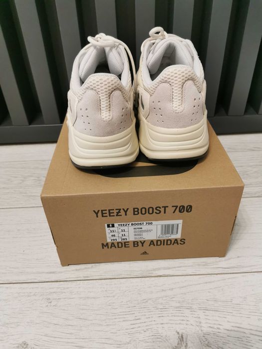 Adidas Yeezy - 700 analog