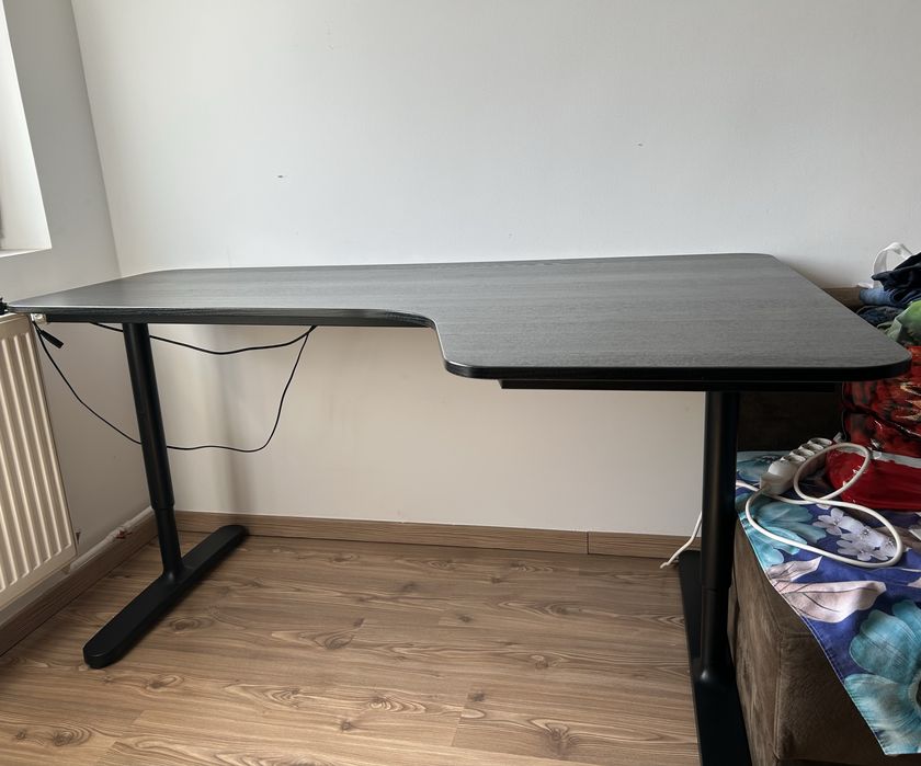Birou negru Bekant Ikea 160 x 110 cm