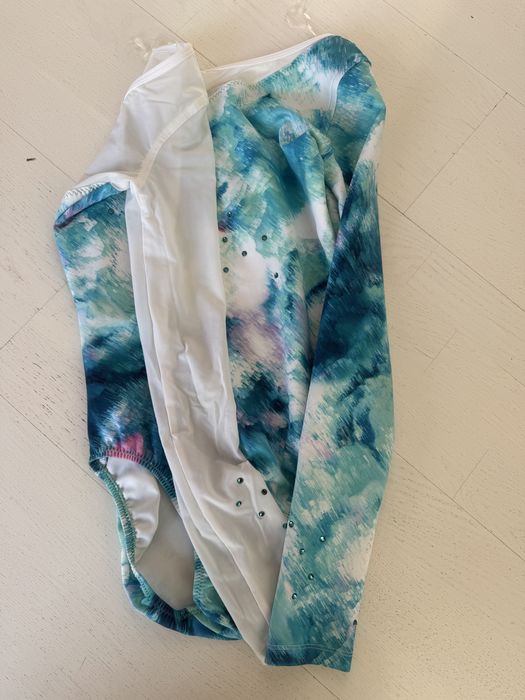 Costum gimnastica fete