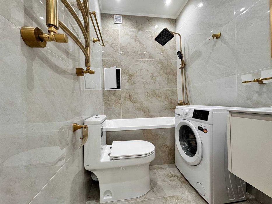 ул.Новомосковская стадион Старт 3(4)-комн 5/9 75 м² 2 с/у евроремонт