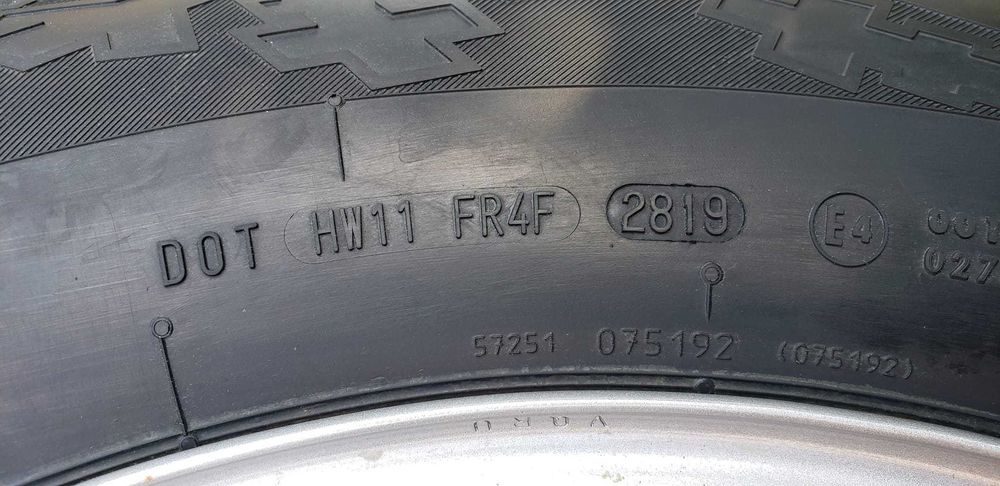 Roți Sprinter noi cu anvelope iarnă Continental nerulate LT 245/75R16