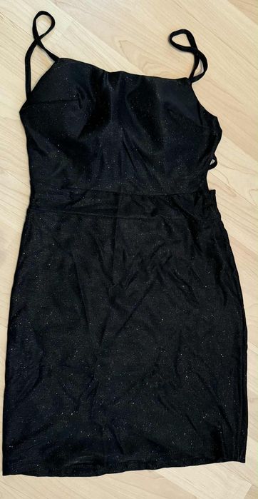 Блестящи и пайетени рокли