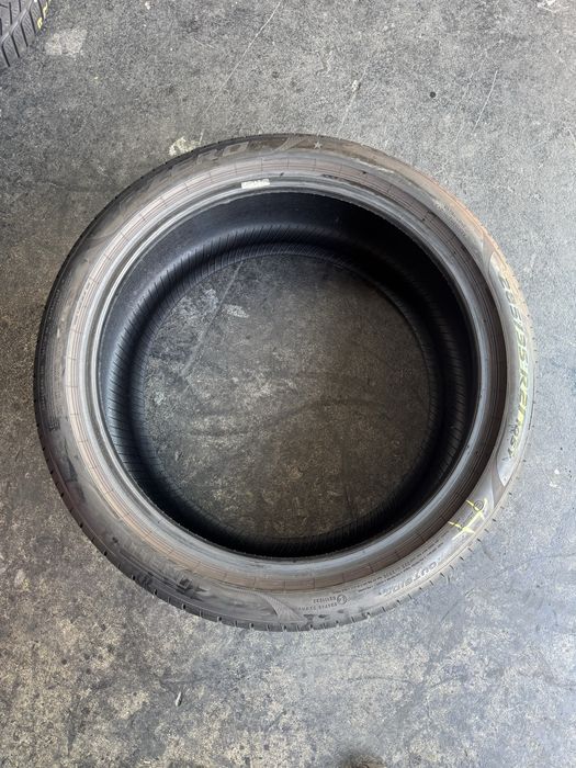 285-35/21 pirelli