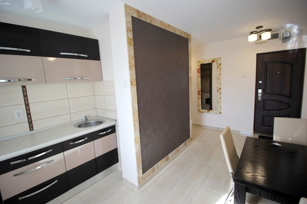 Propietar , inchiriez ap 2 camere confort 1 renovat in Tudor str Prieteniei