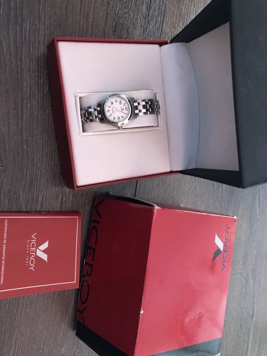 Ceas Viceroy de dama. Nou nefolosit sau schimb