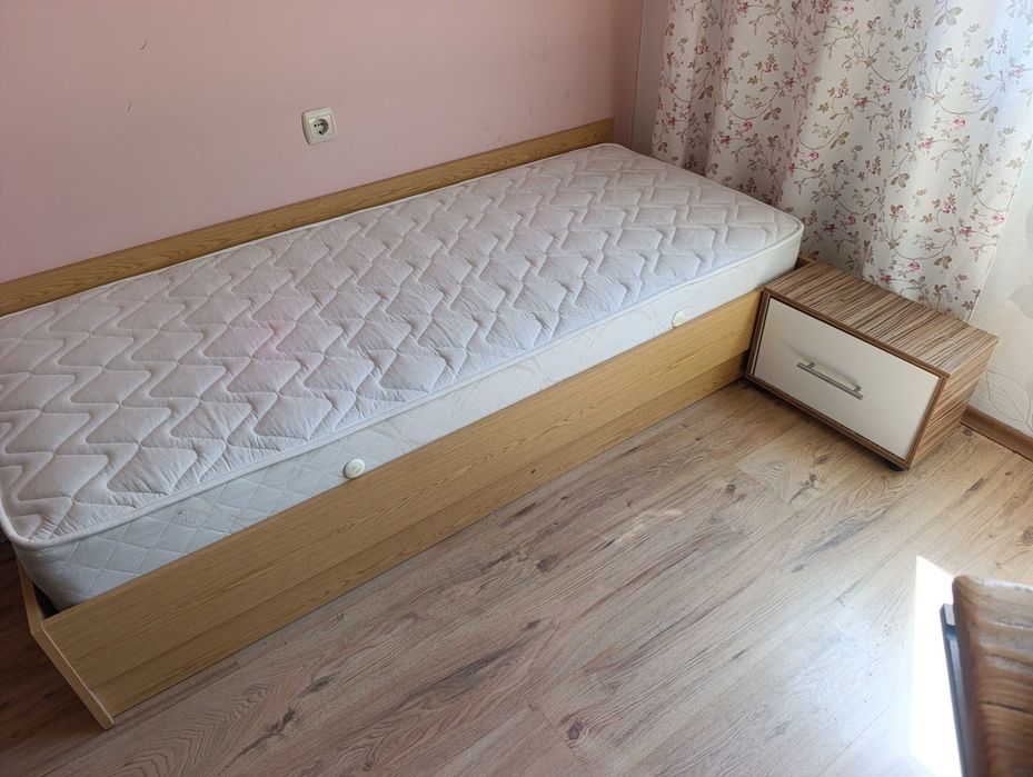 Легло с двулицев матрак и нощно шкафче