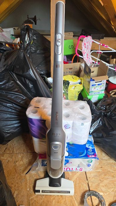 Aspirator BOSCH cu acumulatori, LithiumPower 25.2V, Silver (Argintiu) BBH52550