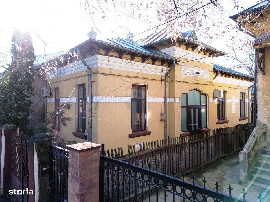 Casă interbelica de vanzare in Galati, zona Centrala