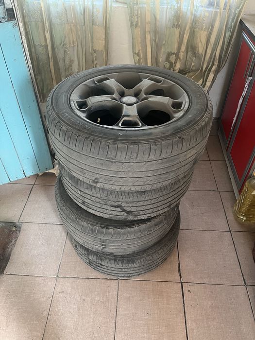 Продам диски вместе с покрышками