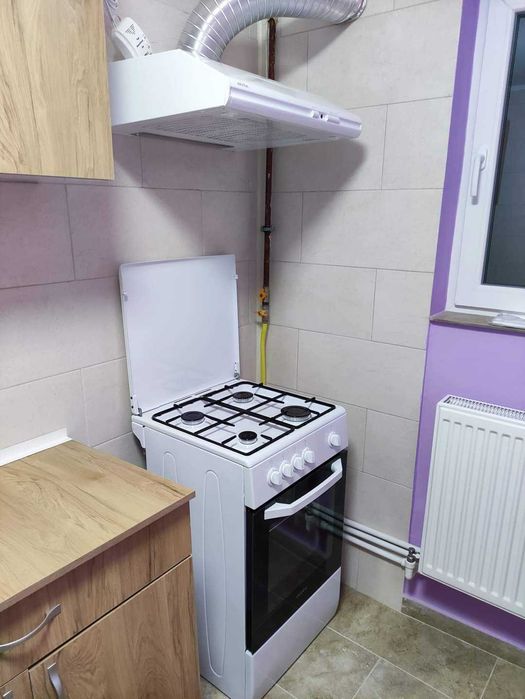 camera la curte de inchiriat