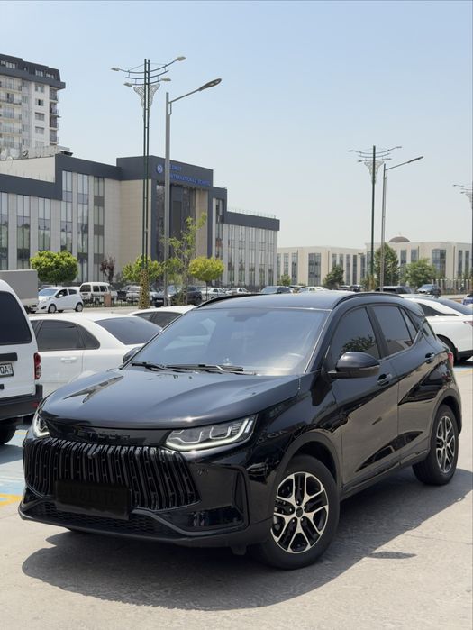 Jetour X50 qora 1.5 Turbo  2025 Qora