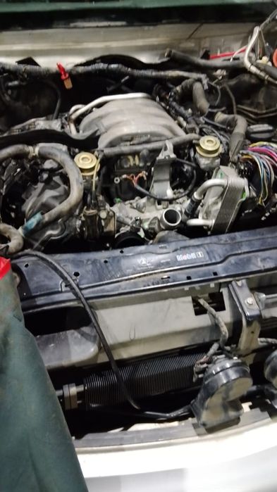 Продам мотор м 112 Мерседес по запчастям