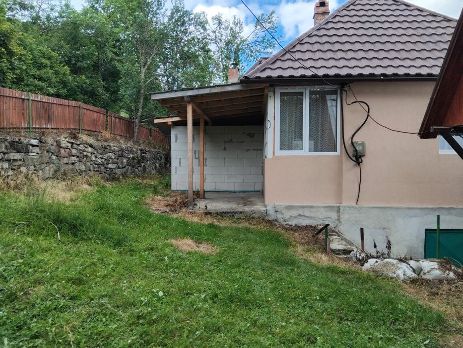 Vând casă+teren în comuna Roșia Montana, județul Alba