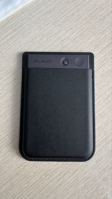 Plaud ИИ-диктофон