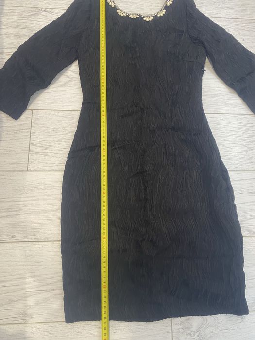 Официална рокля в зелено и черно и рокля с перли