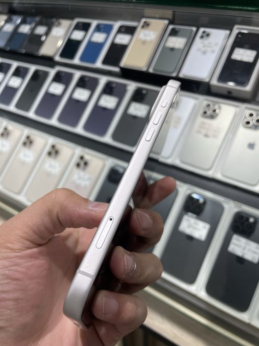 iPhone 17 pro Max silver
