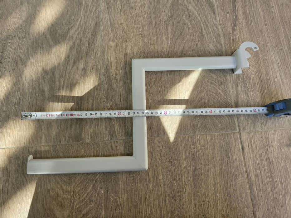 Brat suport umerase in trepte (schodek) pentru mobilier comercial / dressing