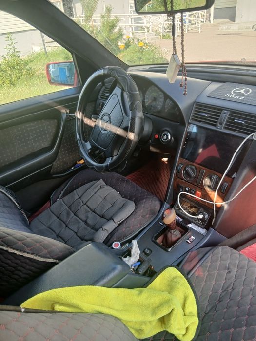 Срочно продам Мерседес w 202 111 двигателя
