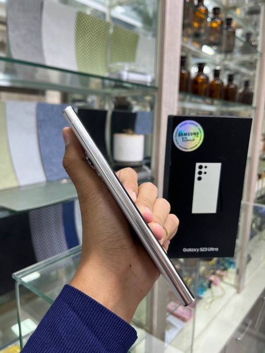 Samsung galaxy s23 ultra 5G 12/256gb