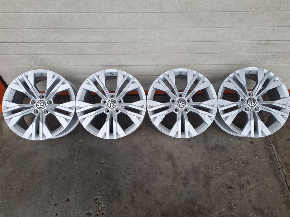 Оригинални джанти за ФОЛКСВАГЕН VW AUDI SEAT SKODA R17 5x112 ET38 7J