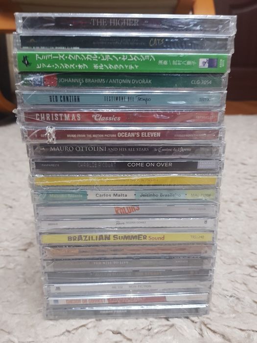 Cd'uri muzica sigilate