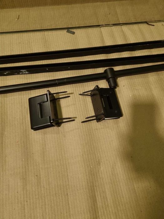 Стъклена врата с фиксирана преграда за баня