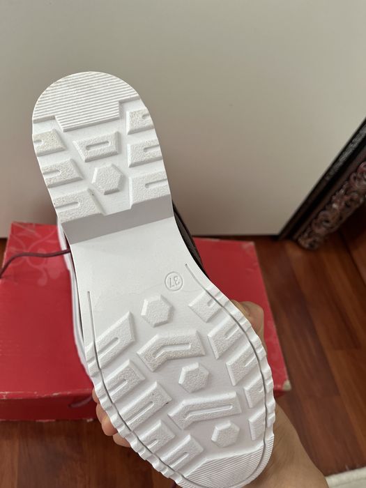 Женская обувь