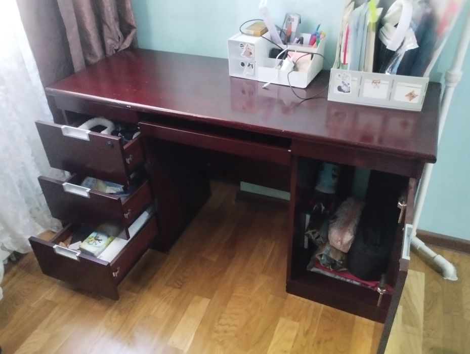 Продается детский стол