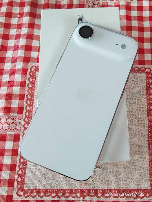 iPhone Air 256/12 white