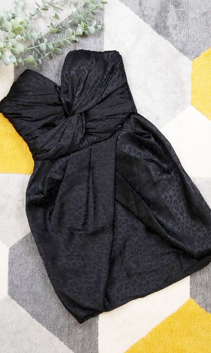 Малка черна рокля H&M