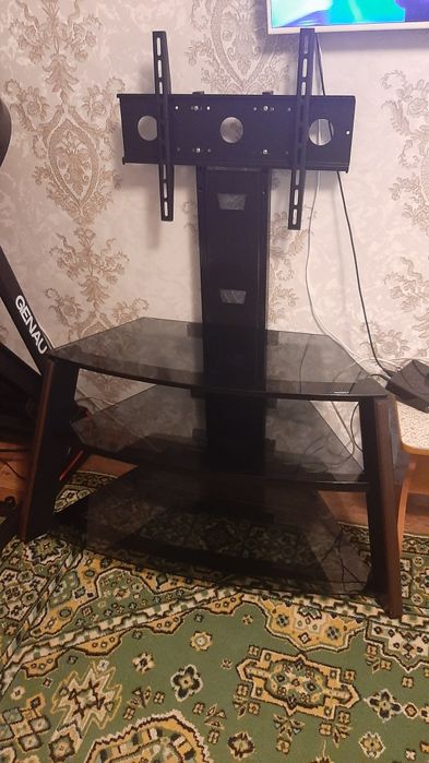 Стол под телевизор