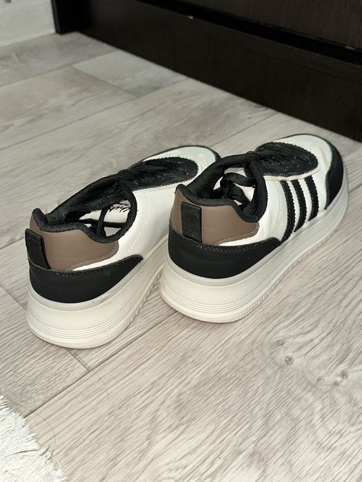 Продам кроссовки