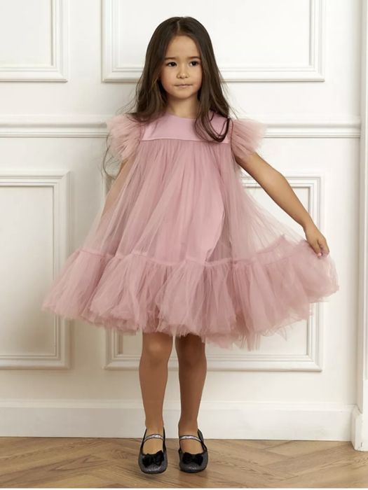 Продам нарядное платье на девочку