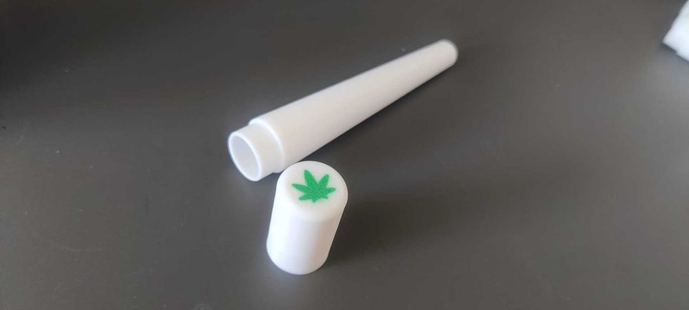 Стойка за поставки плюс други неща