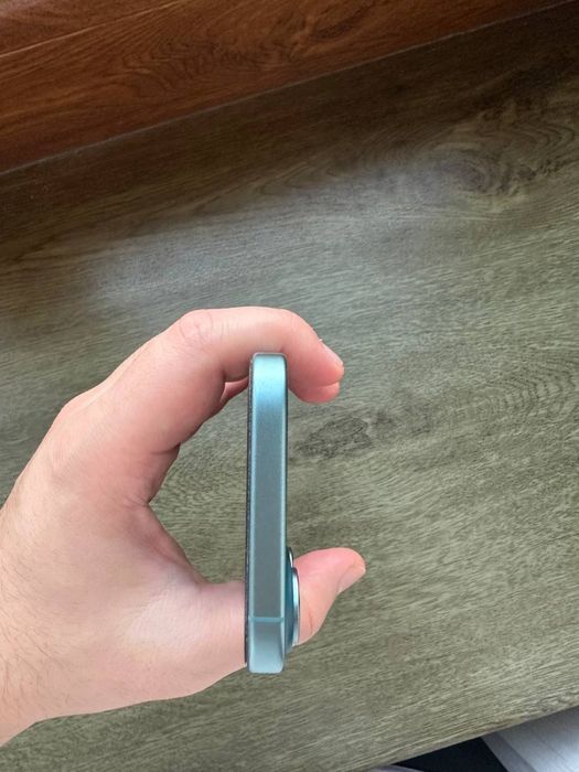 iPhone 16 Teal sotuvda