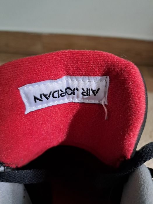 Nike Air Jordan 4 Bred