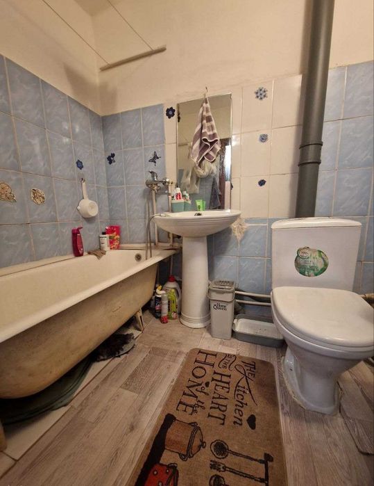 продам  1 ком.квартиру 7 мкр