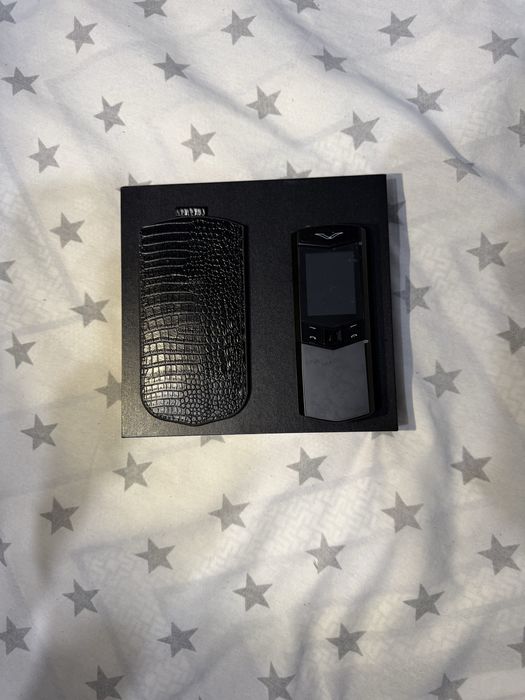 Vertu Чисто Нови Телефони Ayxta и Slider