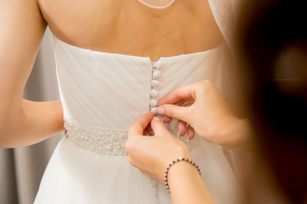 Vand rochie de mireasa Maya Fashion cu crinolina si accesorii