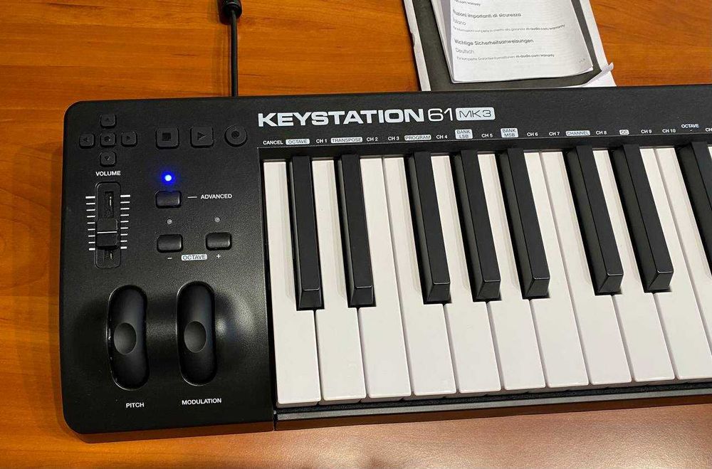 Миди клавиатура M-Audio Keystation 61 MK3 - Като Нова