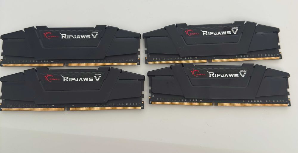 Рам памет G.SKILL Ripjaws V 32GB (4x8GB) DDR4 3200MHz