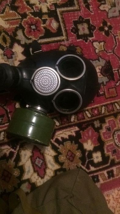 Противогаз          .